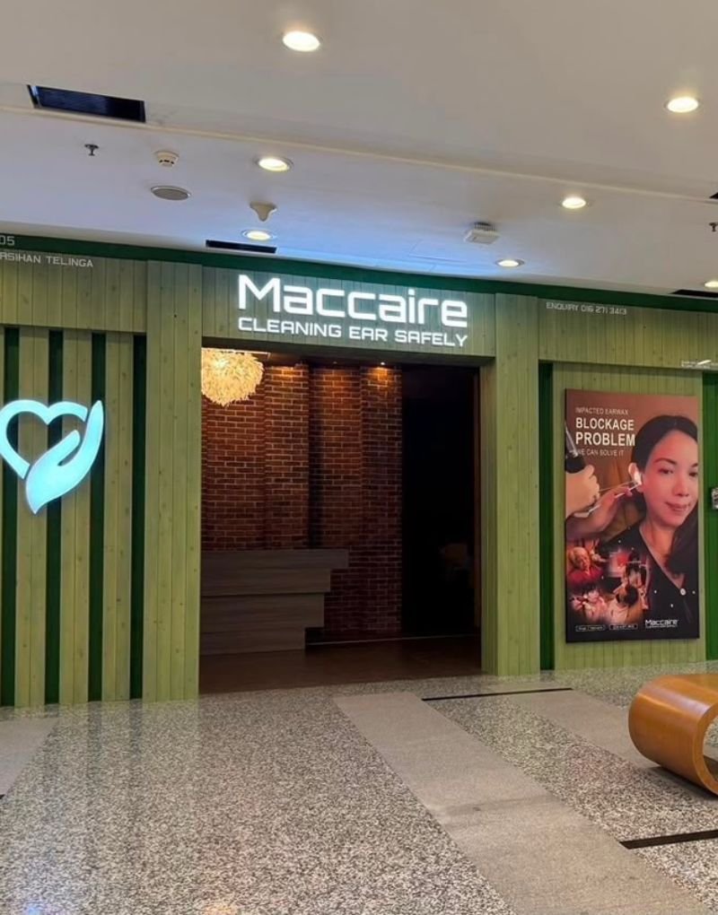 Maccaire Ear Cleaning